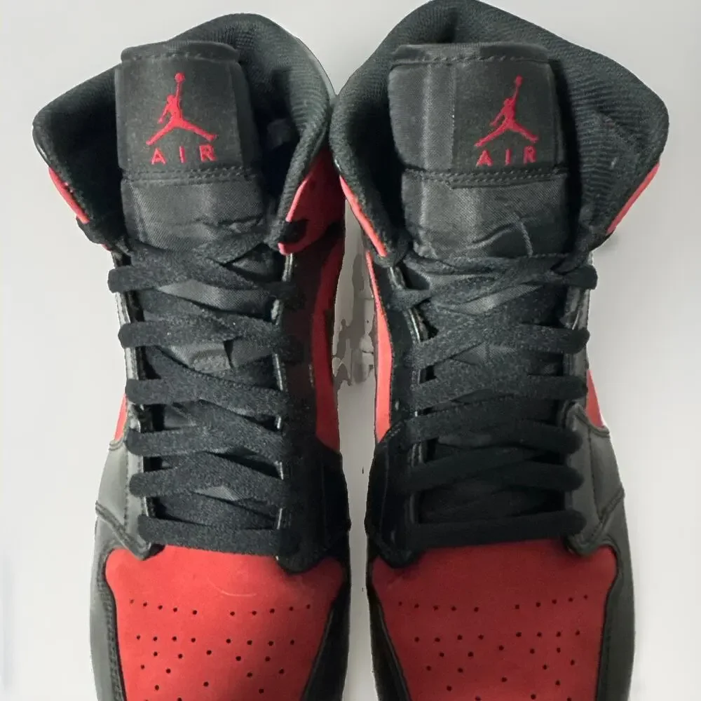 Air Jordan 1 Mid 